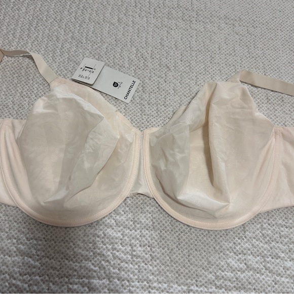 Chantelle bra ultra comfort Sz 38I - Picture 2 of 7